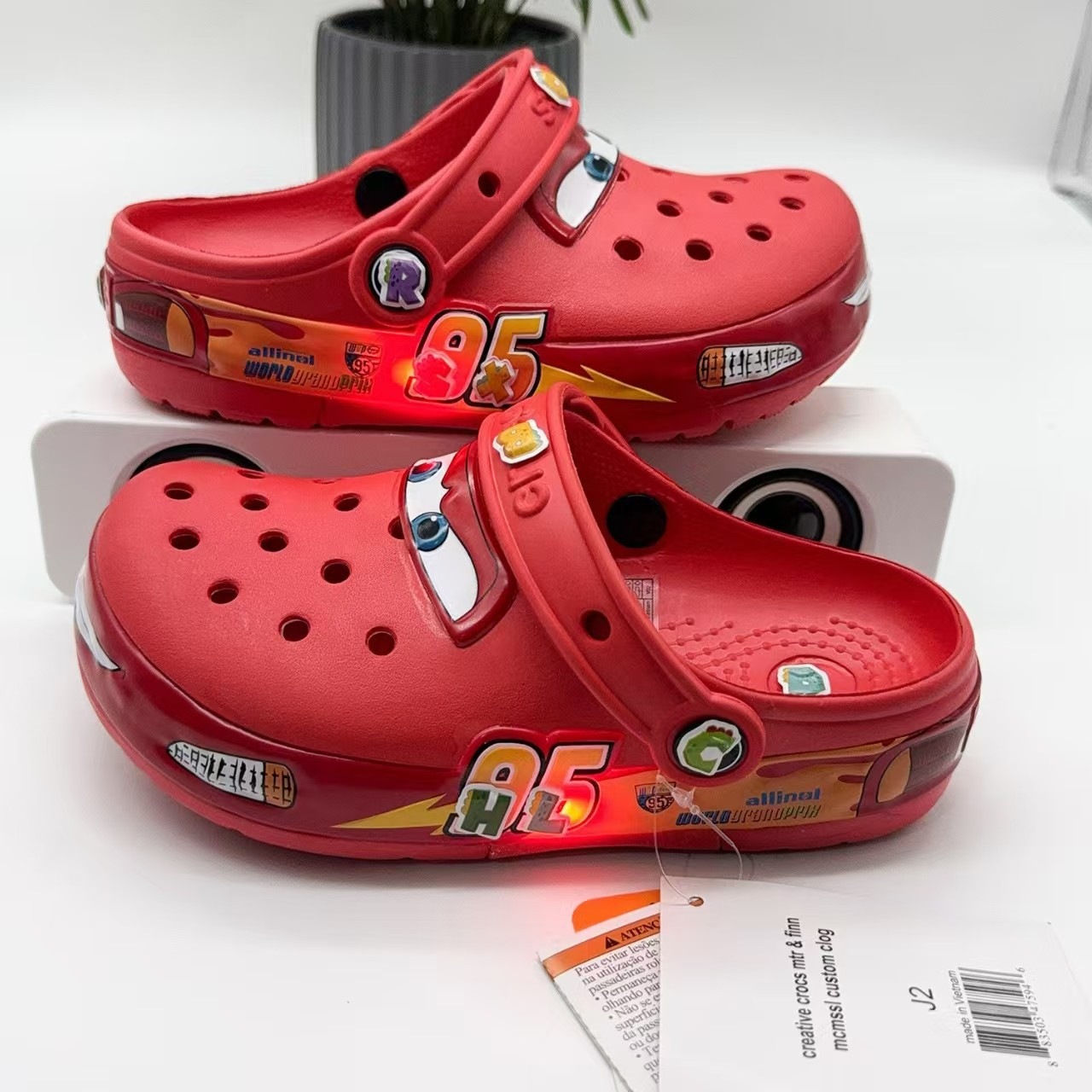 Lighting Mcqueen Decor - Çocuklar için Yıldırım McQueen Işıklı Terlikler